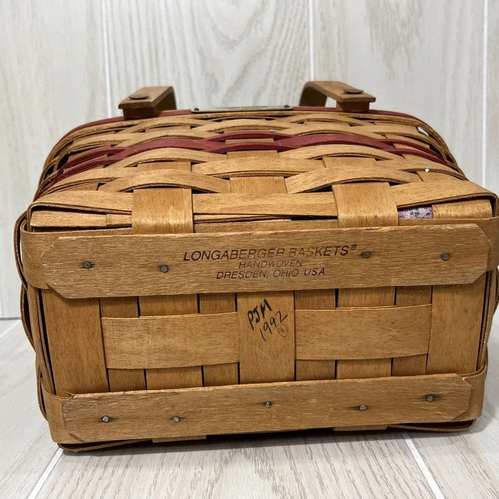 Longaberger Season's Greetings Christmas Basket red weave plaid Liner plastic